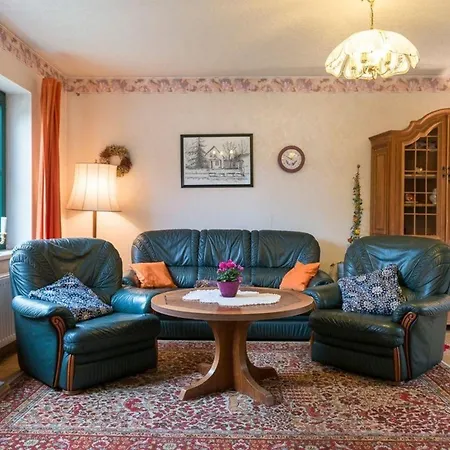 Holiday home In Kappe Mit Garten, Terrasse Und Grill Zehdenick