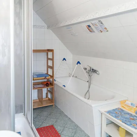 In Kappe Mit Garten, Terrasse Und Grill Holiday home Zehdenick