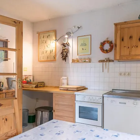 In Kappe Mit Garten, Terrasse Und Grill Holiday home Zehdenick